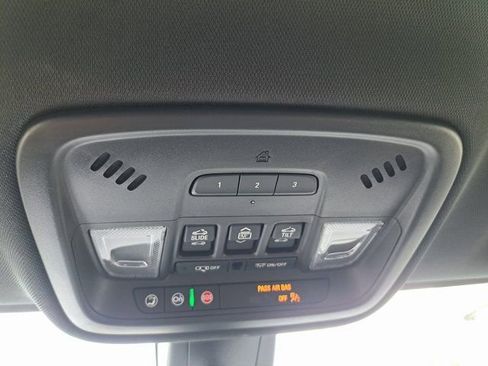 Used 2024 Chevrolet Traverse Premier w/ Redline Edition FWD image 19