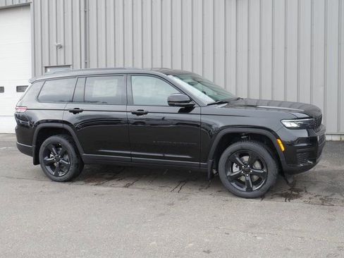 New 2025 Jeep Grand Cherokee L Altitude AWD/4WD image 9