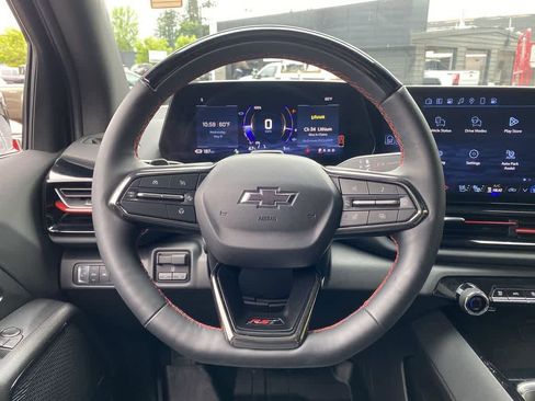 Used 2025 Chevrolet Silverado EV RST AWD/4WD image 19