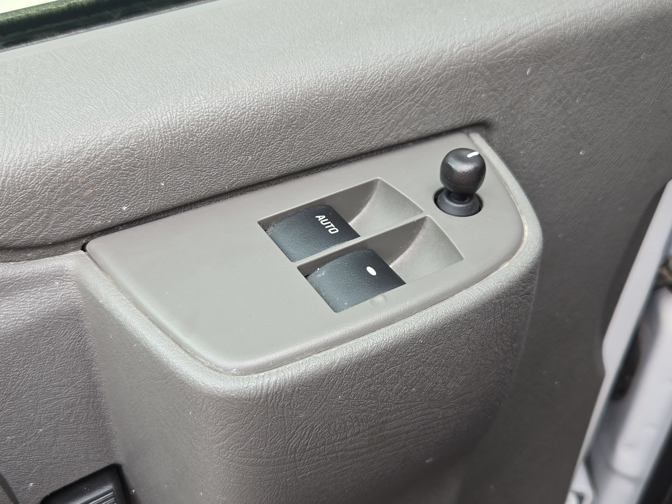 Used 2025 GMC Savana 2500 w/ Driver Convenience Package RWD image 12