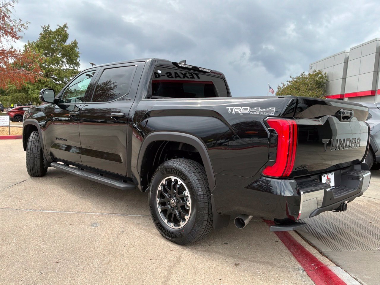 Used 2026 Toyota Tundra SR5 w/ TRD Off-Road Package AWD/4WD image 8