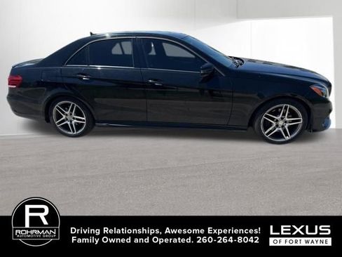 Used 2016 Mercedes-Benz E 350 4MATIC Sedan image 4