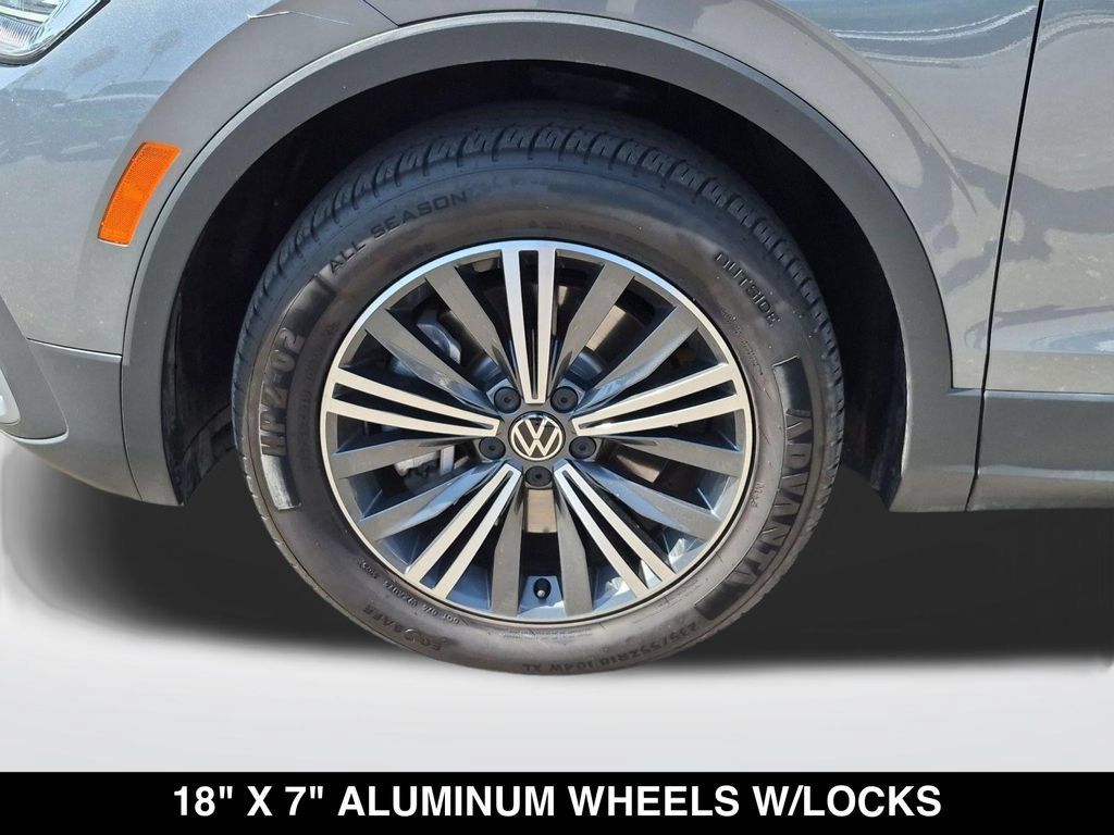 Used 2024 Volkswagen Tiguan Wolfsburg Edition AWD/4WD image 11