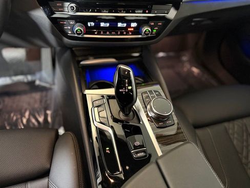 Used 2023 BMW 530i xDrive w/ Convenience Package AWD/4WD image 16