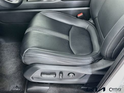 Used 2023 Honda Pilot Touring image 19