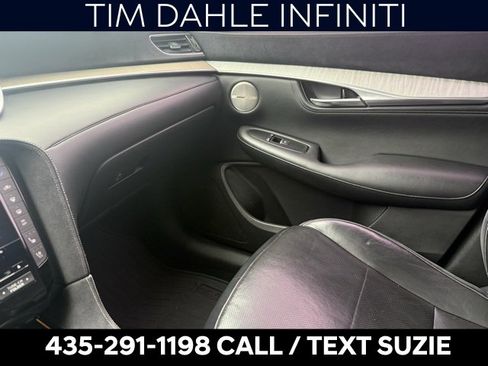 Used 2019 INFINITI QX50 Essential w/ Sensory Package image 12
