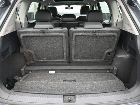 Used 2019 Volkswagen Tiguan SEL w/ 3rd Row Seat Package AWD/4WD image 24