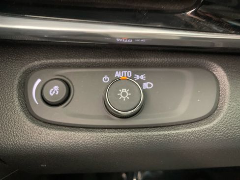 Used 2024 Buick Envista Sport Touring w/ Convenience I Package image 22