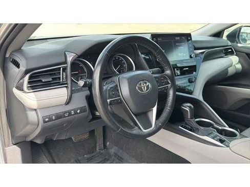 Used 2021 Toyota Camry XLE w/ Cold Weather Package FWD image 22