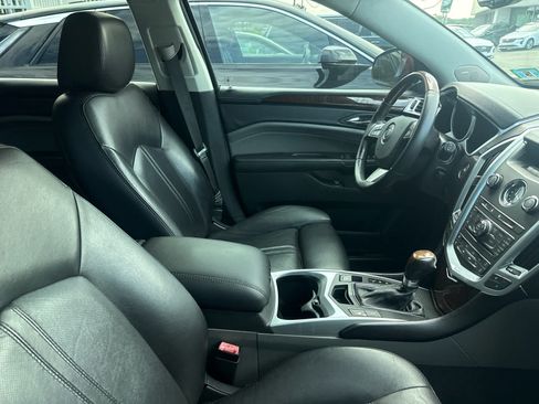 Used 2011 Cadillac SRX Luxury FWD image 4