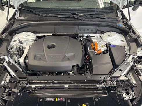 New 2025 Volvo XC60 T8 Plus w/ Climate Package image 33