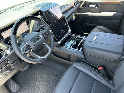 New 2026 GMC Yukon Denali w/ Denali Reserve Package AWD/4WD image 10
