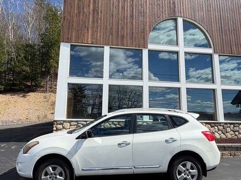 Used 2014 Nissan Rogue S w/ Convenience Package AWD/4WD image 27
