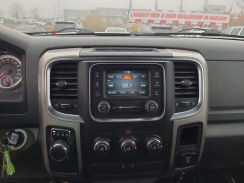 Used 2015 RAM 1500 Classic SLT image 24