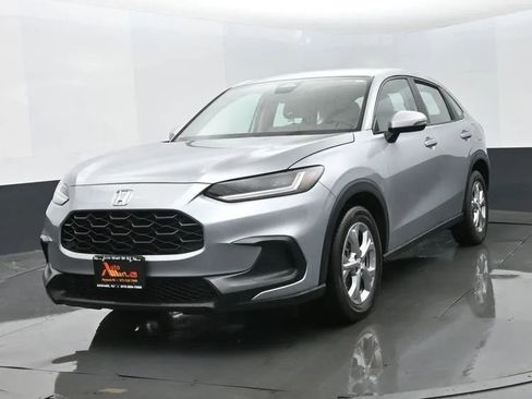 Used 2023 Honda HR-V LX image 1