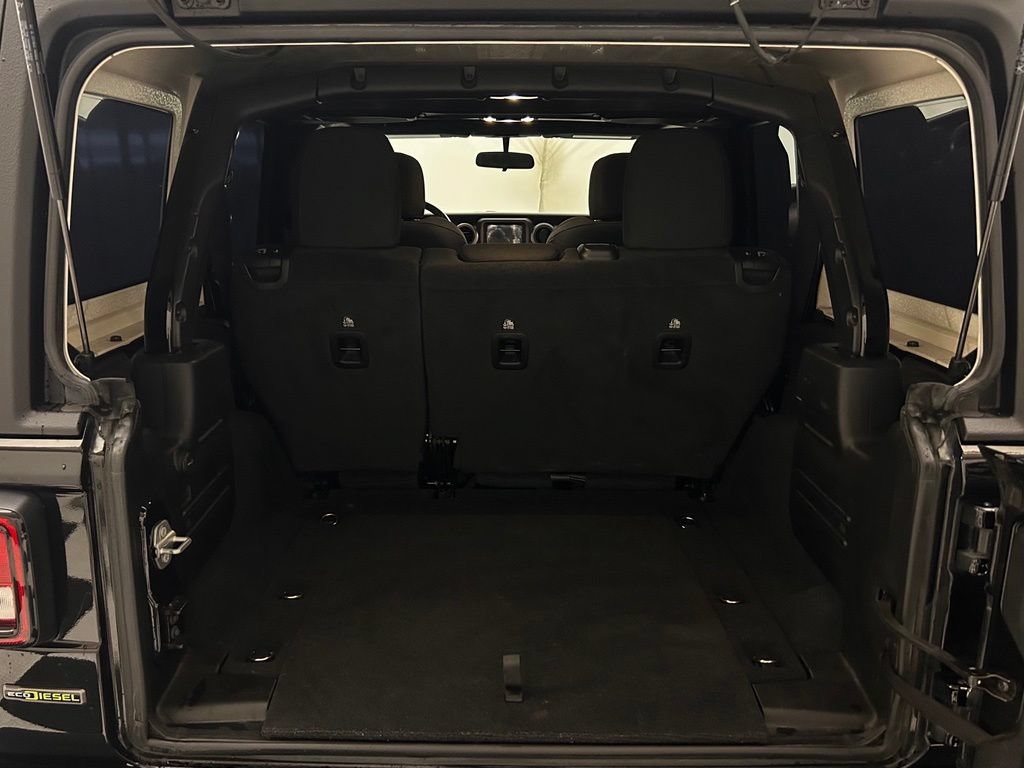 Used 2022 Jeep Wrangler Unlimited Sport AWD/4WD image 9