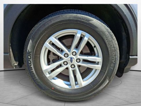 Used 2023 Ford Explorer 4WD image 7
