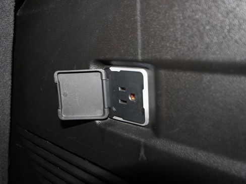 Used 2023 Chevrolet Tahoe LT image 46