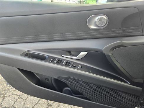 New 2026 Hyundai Elantra SE image 24