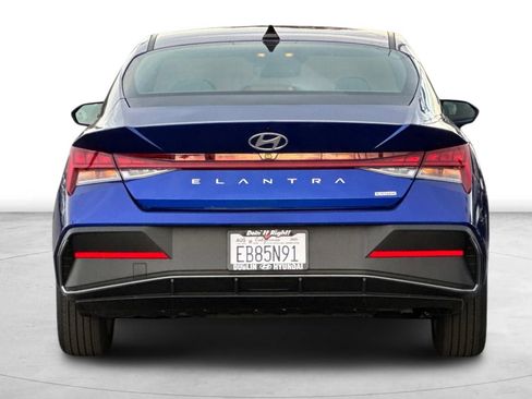 Certified 2025 Hyundai Elantra Blue image 6