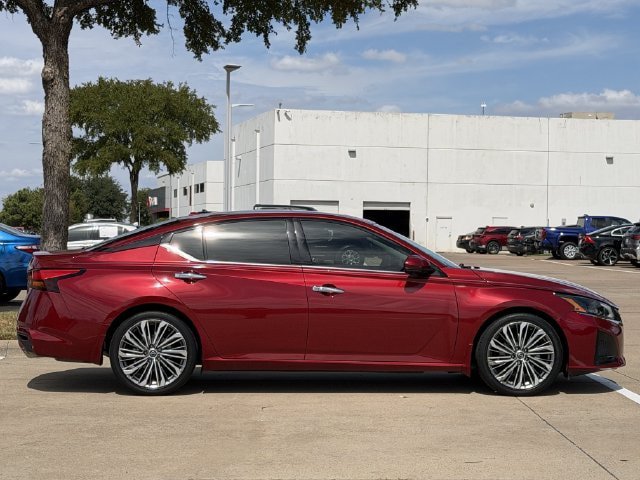 Used 2023 Nissan Altima 2.5 SL FWD image 3