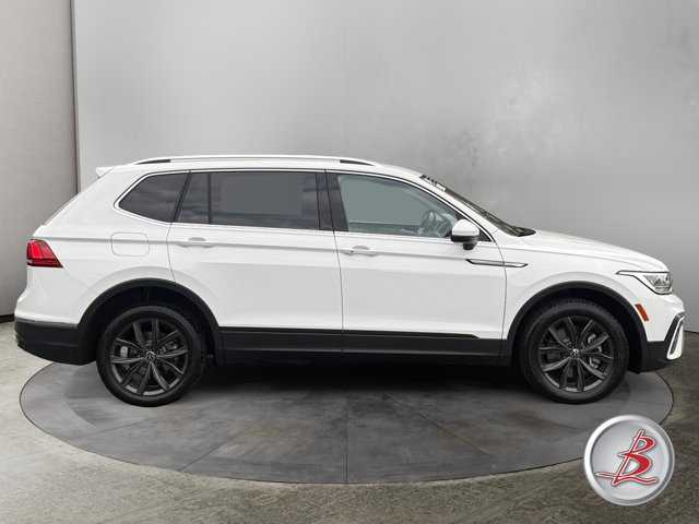 Used 2024 Volkswagen Tiguan SE AWD/4WD image 8