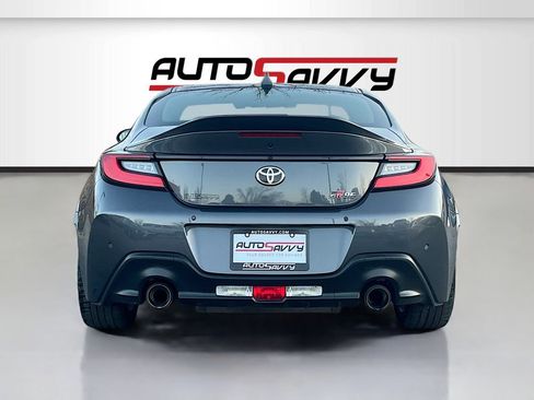Used 2024 Toyota GR86 Premium image 6