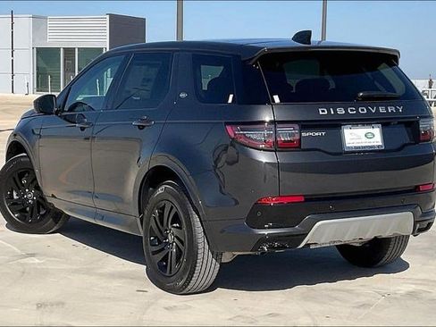 New 2025 Land Rover Discovery Sport S image 3