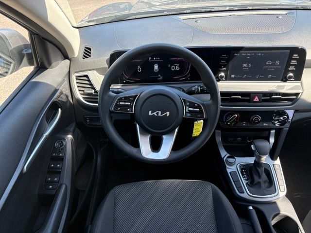 Used 2024 Kia Seltos LX AWD/4WD image 19