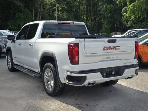 Used 2021 GMC Sierra 1500 Denali w/ Driver Alert Package II AWD/4WD image 4