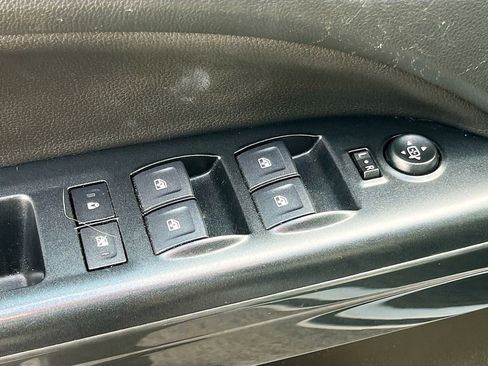 Used 2022 GMC Canyon AT4 image 17