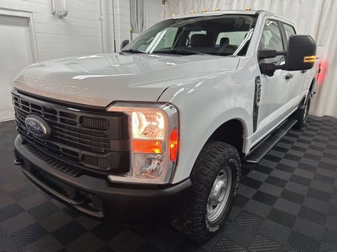 Used 2023 Ford F250 XL w/ 360-Degree Camera Package image 4