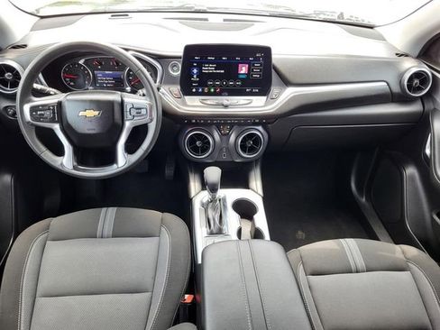 Used 2025 Chevrolet Blazer LT FWD image 15