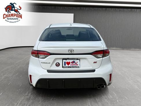 Used 2023 Toyota Corolla SE w/ Carpet Mat Package (TMS) FWD image 4