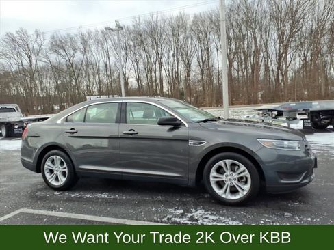 Used 2018 Ford Taurus SE image 5