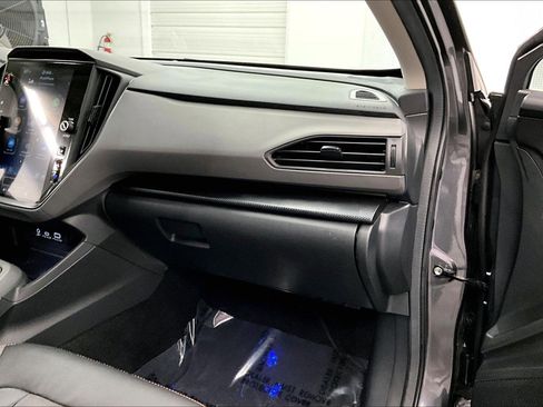 Used 2024 Subaru Crosstrek 2.5i Limited w/ Crosstrek Mirror Package AWD/4WD image 19