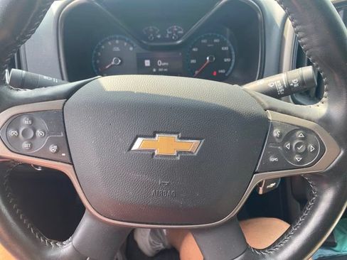 Used 2022 Chevrolet Colorado Z71 AWD/4WD image 18
