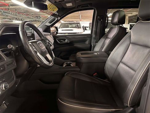 Used 2023 GMC Yukon SLT image 16
