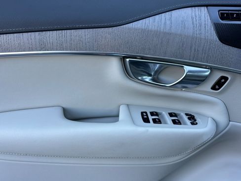 Used 2025 Volvo XC90 B6 Ultra image 10