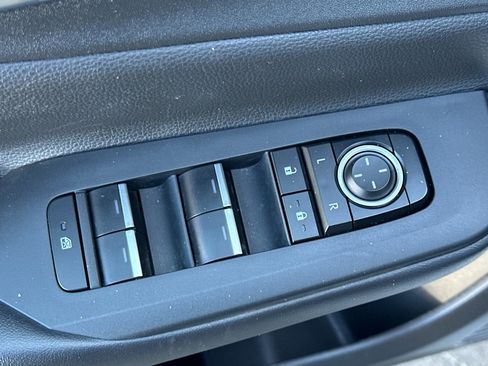 Used 2024 Toyota Prius Prime XSE Premium image 12