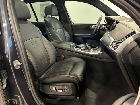Used 2022 BMW X5 xDrive40i w/ M Sport Package image 41