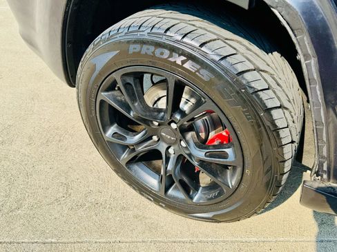 Used 2014 Jeep Grand Cherokee SRT image 30