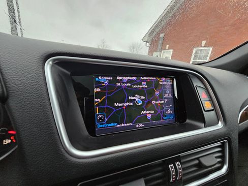 Used 2016 Audi Q5 2.0T Premium Plus w/ Technology Package image 29