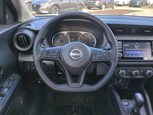 New 2025 Nissan Kicks Play S image 14