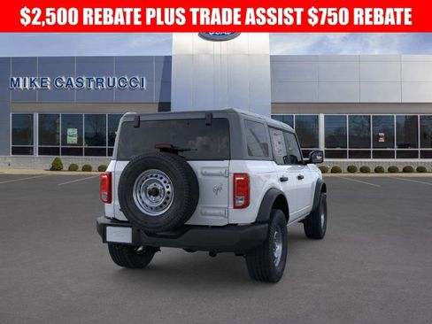 New 2025 Ford Bronco 4-Door image 8