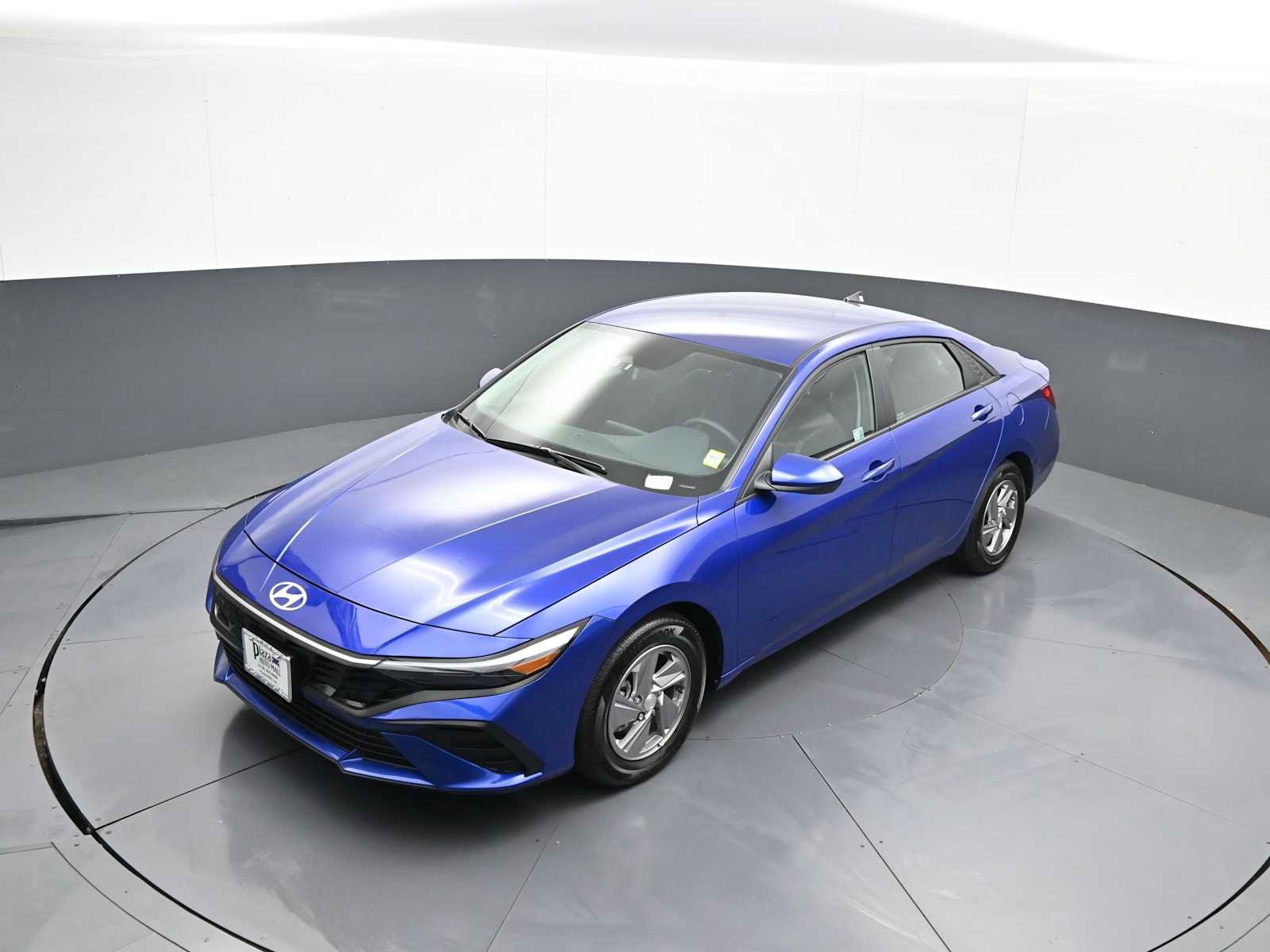Certified 2025 Hyundai Elantra SE w/ Cargo Package FWD image 32