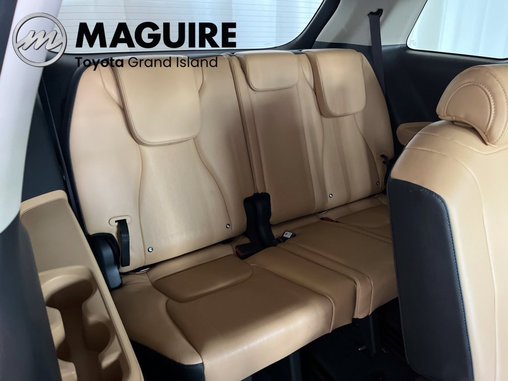 Used 2024 Kia Carnival LX FWD image 35