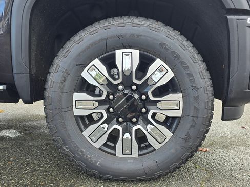 New 2026 GMC Sierra 3500 Denali w/ Denali Reserve Package image 9