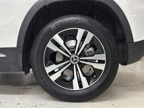 Used 2025 Mercedes-Benz GLA 250 4MATIC image 10