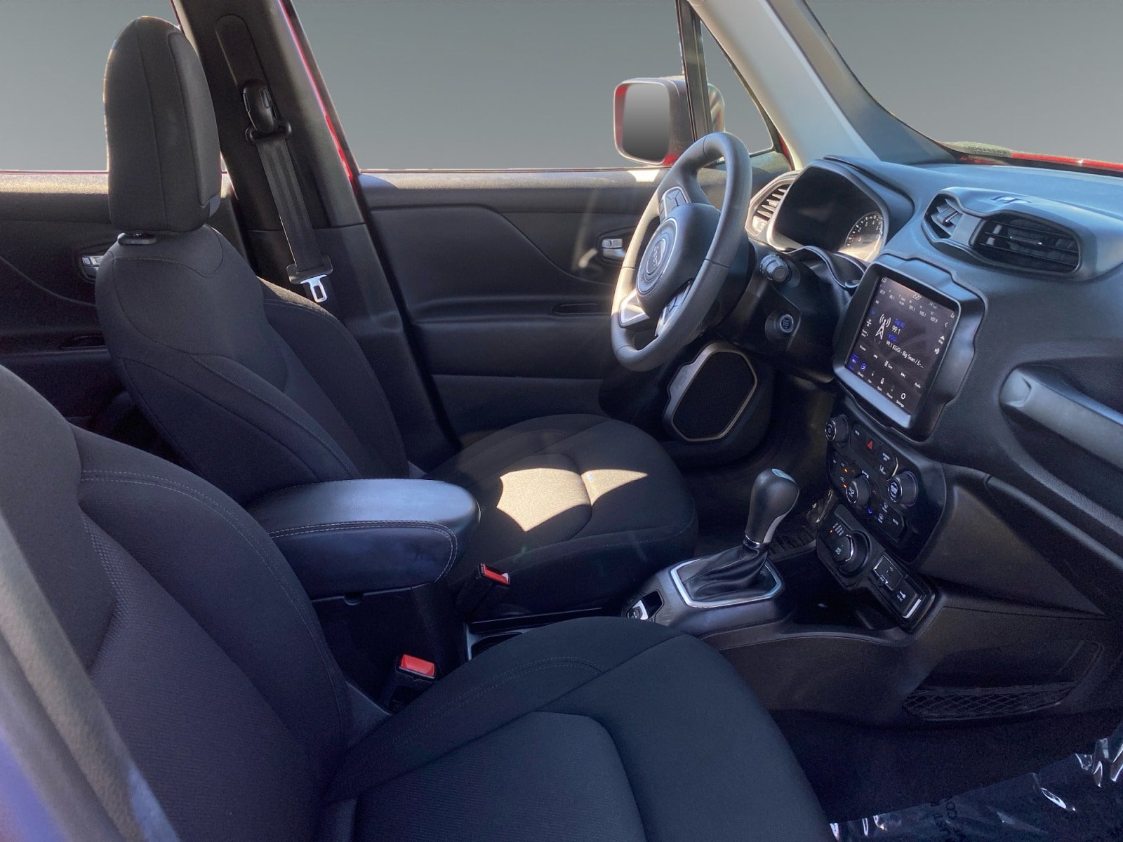 Used 2023 Jeep Renegade Latitude AWD/4WD image 15